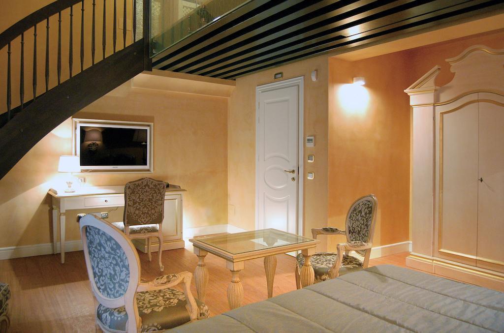 Villa Silvana บอสโกเรอาเล ห้อง รูปภาพ