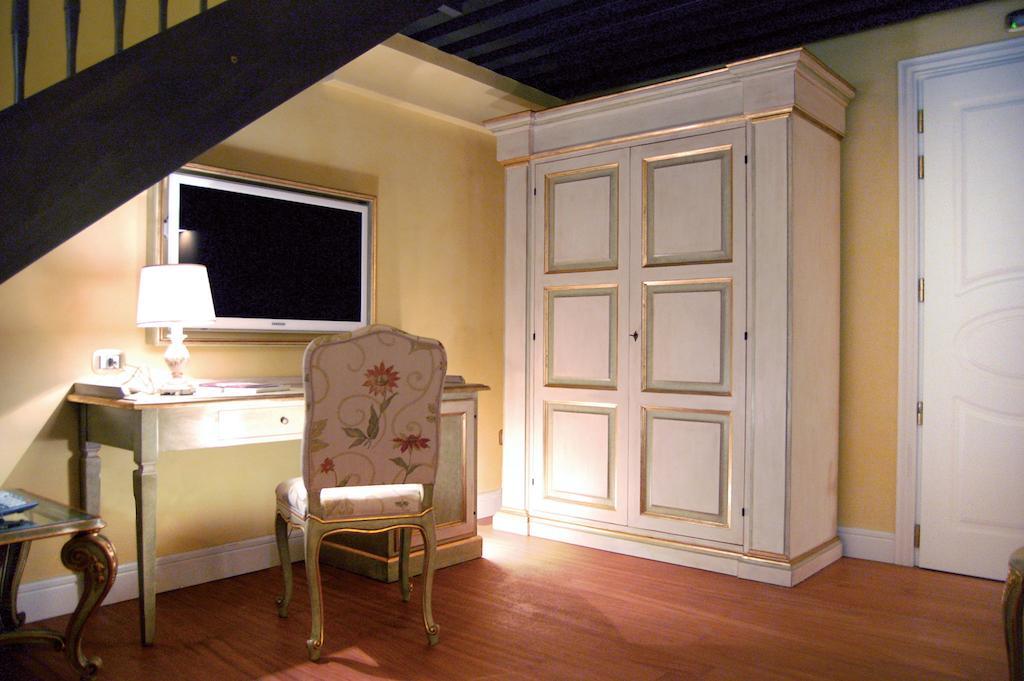 Villa Silvana บอสโกเรอาเล ห้อง รูปภาพ