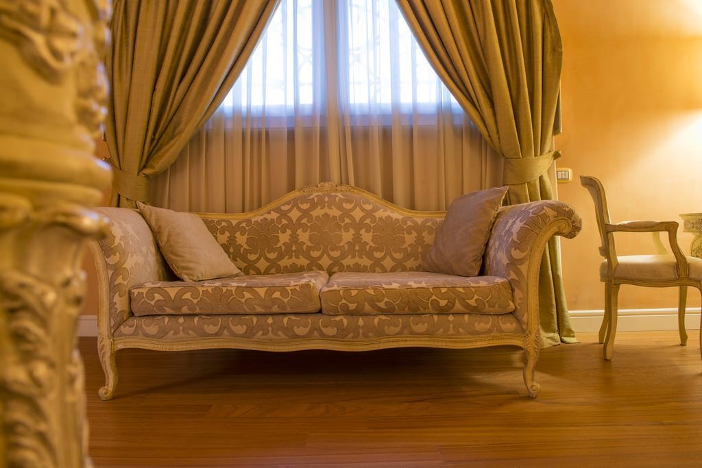 Villa Silvana บอสโกเรอาเล ภายนอก รูปภาพ