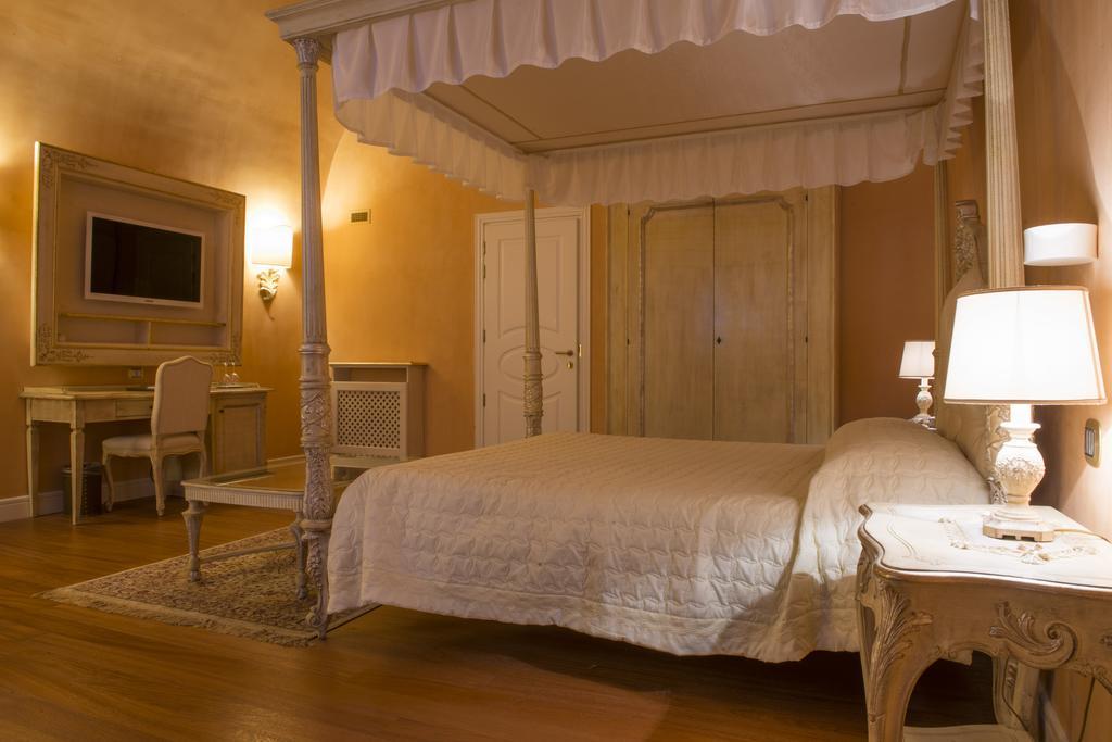 Villa Silvana บอสโกเรอาเล ภายนอก รูปภาพ