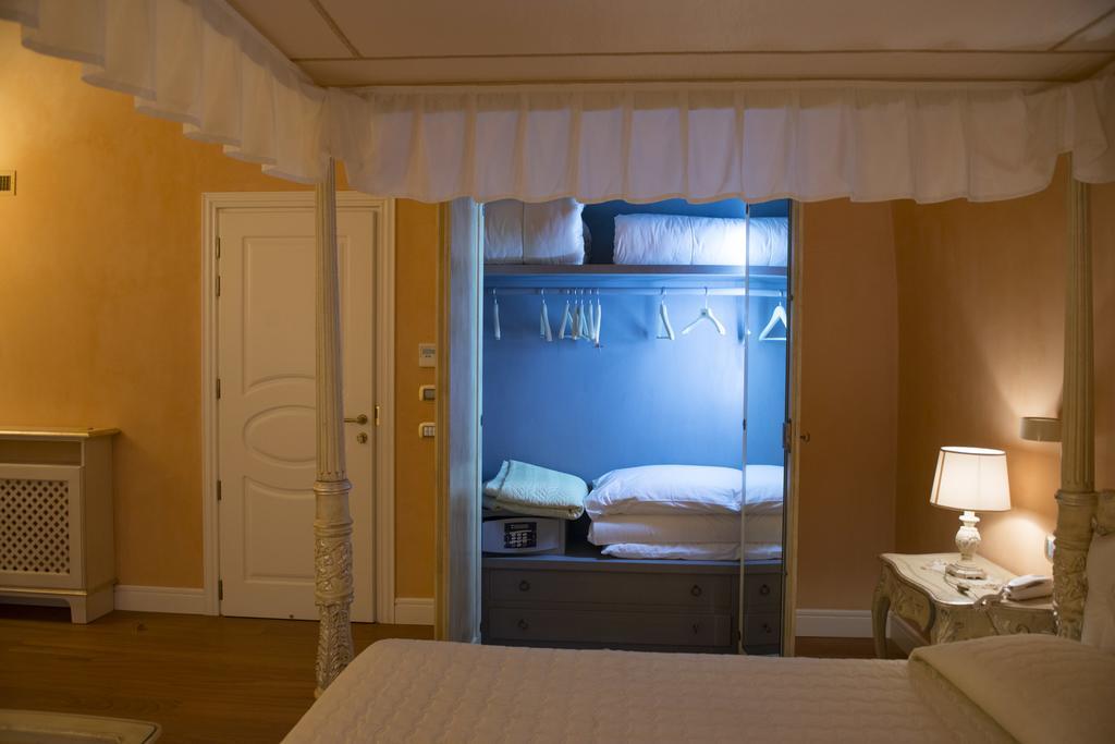Villa Silvana บอสโกเรอาเล ภายนอก รูปภาพ